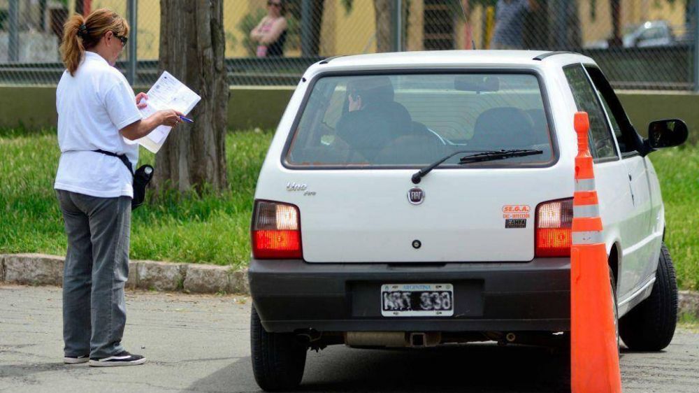 Ser obligatorio curso de manejo defensivo para quienes saquen el carnet por 1 vez