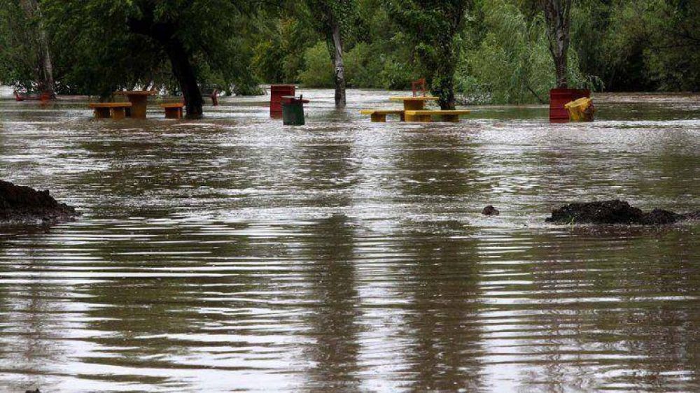 El temporal ya dej� 12 muertos y 5 mil evacuados en C�rdoba y Santiago del Estero 