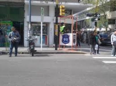 Ocho personas asaltaron un establecimiento a 20 metros de un garita preventiva