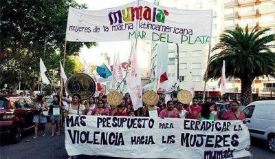 Mujeres marcharon por el D�a de la Mujer y exigieron terminar con la violencia