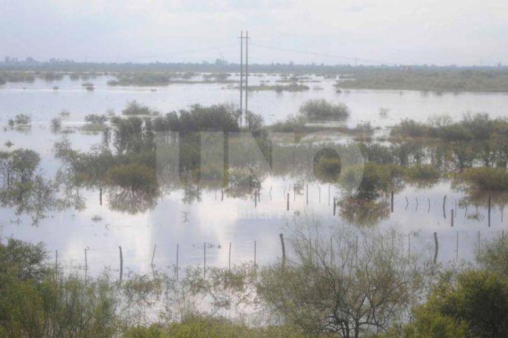 R�o Salado: estiman que este s�bado comenzar�a a bajar su marca