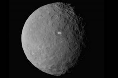 Una sonda espacial lleg� por primera vez a un planeta enano