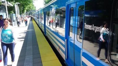 Para la campa�a, el Gobierno incrementa la pol�mica compra de trenes a China