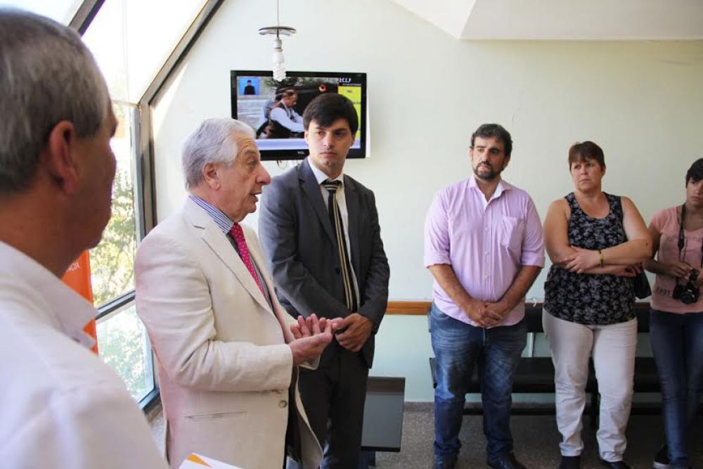 La Provincia colabor� con la Cl�nica Chascom�s en la preservaci�n de 53 puestos de trabajo