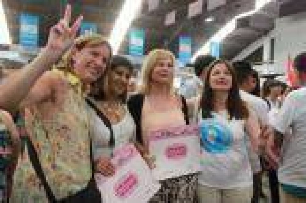 Berazategui: Florencia Saintout particip de una jornada con mujeres militantes