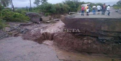 El agua se llev� parte de la ruta 336 y varios pueblos tucumanos est�n aislados