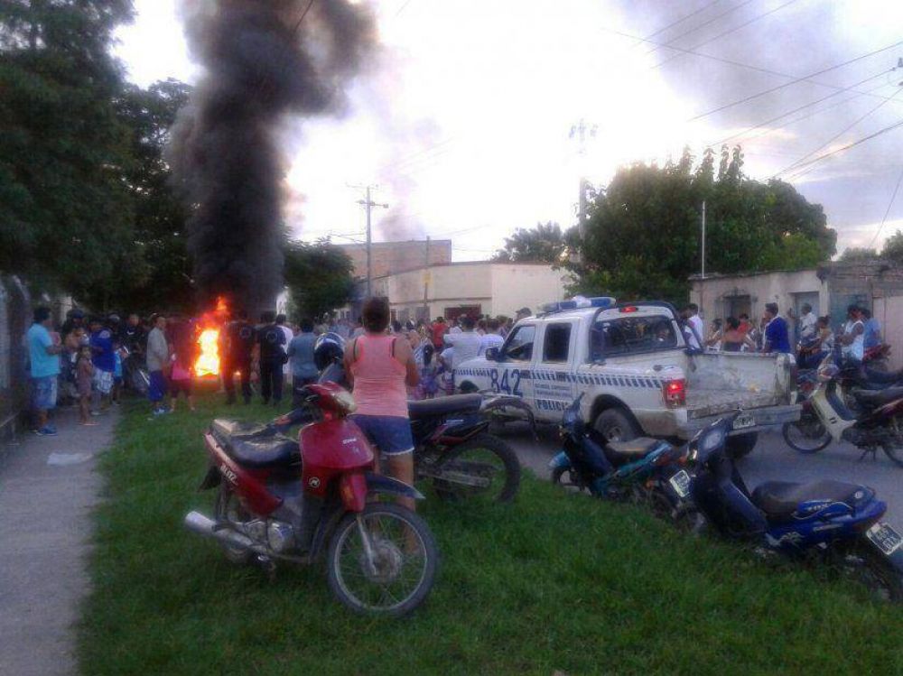 Enfrentamientos y heridos en Or�n por los cortes de luz