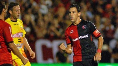 Sin brillar, Newell's grit� de local ante Crucero