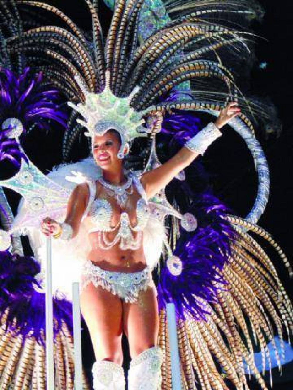 Comparsa Imperio campeona del Carnaval 2015