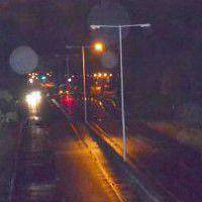 Vecinos esperan soluciones a la falta de iluminaci�n en la autov�a de la Ruta 16