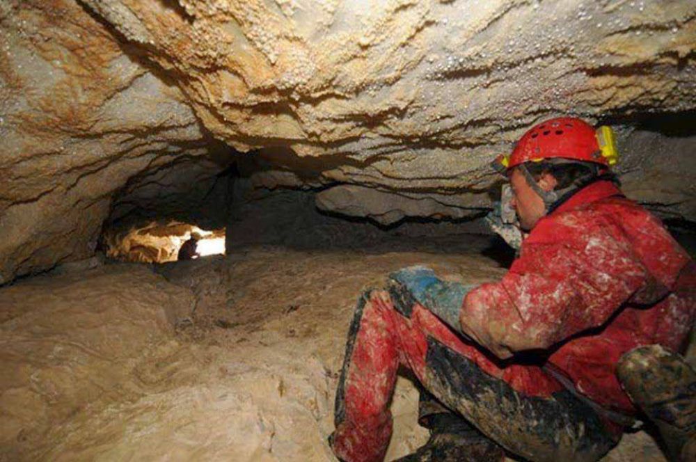 Gracias a Facebook rescatan a turista atrapado en una cueva en TDF