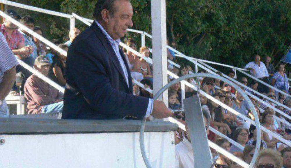 Con eje en la inseguridad y los cultivos, S�nchez abri� el desfile oficial de la 46� Fiesta