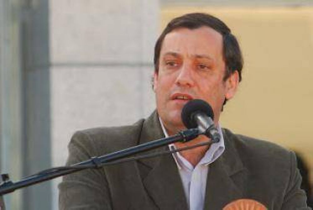 �Weretilneck conform� un espacio pol�tico con quienes le dieron a R�o Negro un derrotero de fracaso y del no se puede�