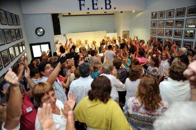 Las clases frenadas por otro paro docente