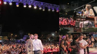 Ghi y Hern�n Sabbatella inauguraron la Plaza de la Cultura