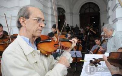 La Orquesta de La Plata realizar� concierto de protesta por sueldos adeudados