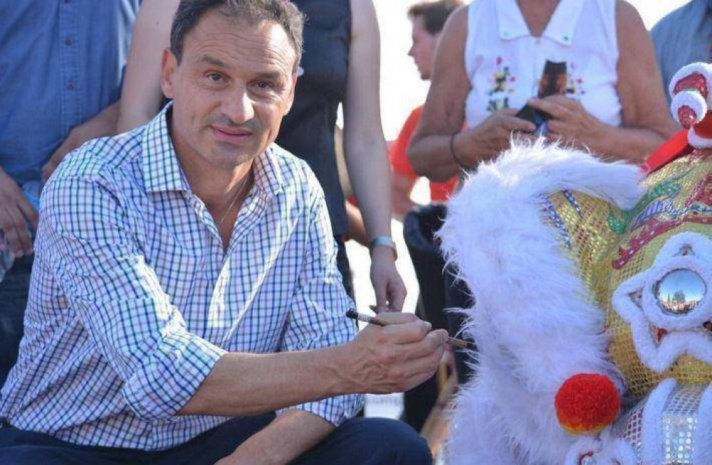 A�o Nuevo Chino: Bruera se fue abucheado
