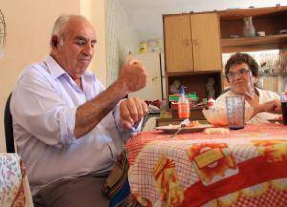 Feroz golpe armado contra 2 abuelos y su peque�o nieto