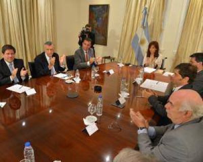 San Juan mete en el Congreso el debate por uvas
