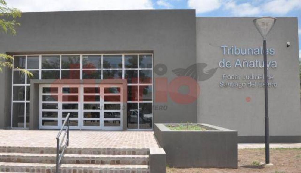 Golpe� a su pareja en el ojo con la manija de una puerta