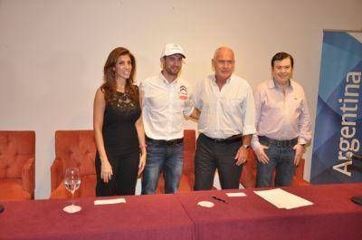 El Ministro de Turismo de la Naci�n y 