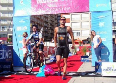 Triatl�n Ol�mpico en Mar del Plata: el premio mayor fue para Mart�n Bedirian y Erika Sim�n