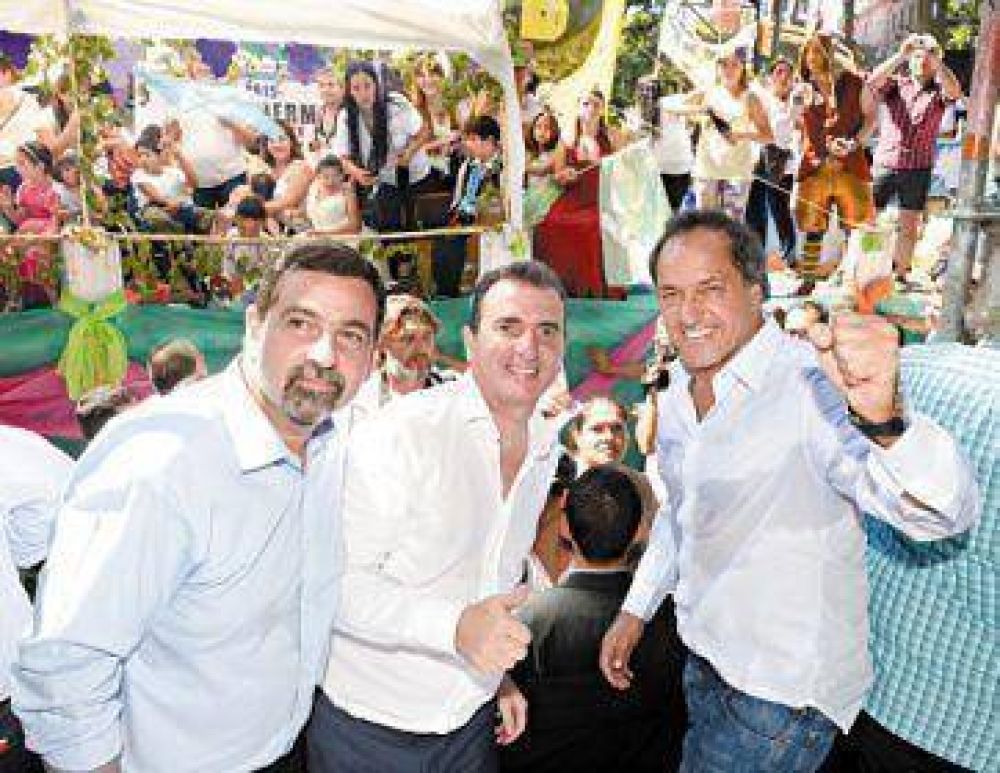 Scioli insiste en el 