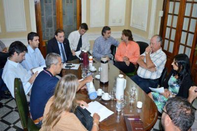 El gobierno provincial entreg� la propuesta en la paritaria de salud