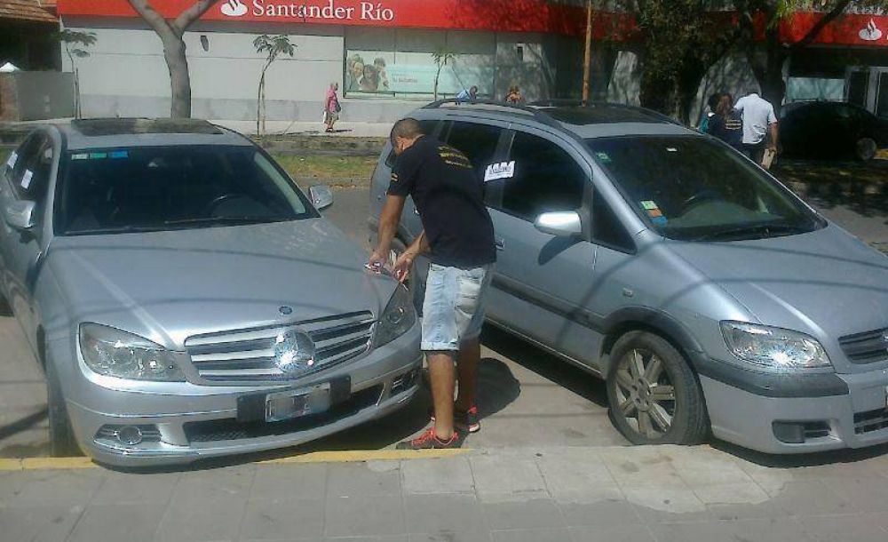 Tres detenidos, armas y autos secuestrados por trata de personas en Miramar