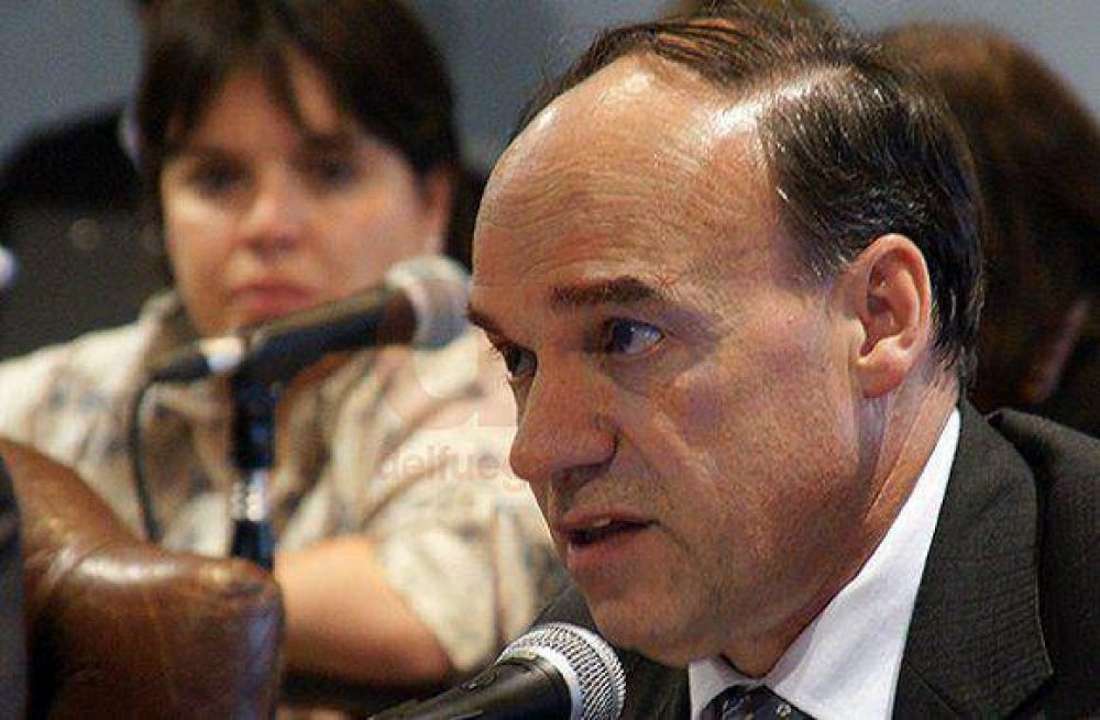 Blanco: �Que se saquen las caretas y digan qu� quieren hacer con el IPAUSS�