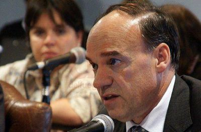 Blanco: �Que se saquen las caretas y digan qu� quieren hacer con el IPAUSS�