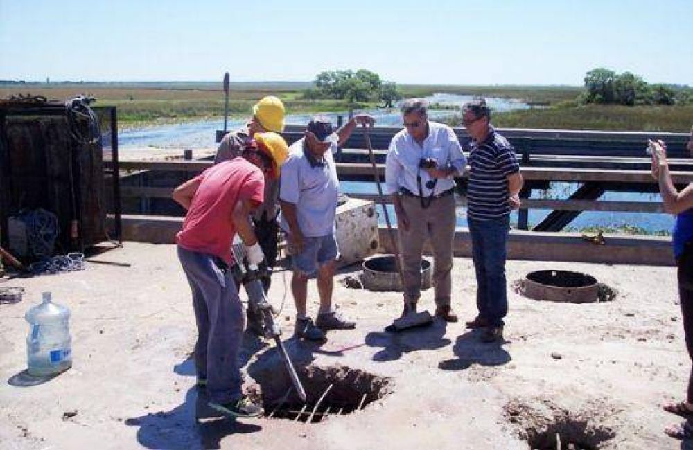 Est� en su etapa final las obras de reparaci�n estructural del puente sobre el arroyo Batel