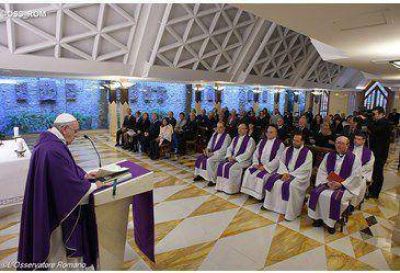 Homil�a del lunes: El estilo de Dios es la humildad y el silencio, no el espect�culo