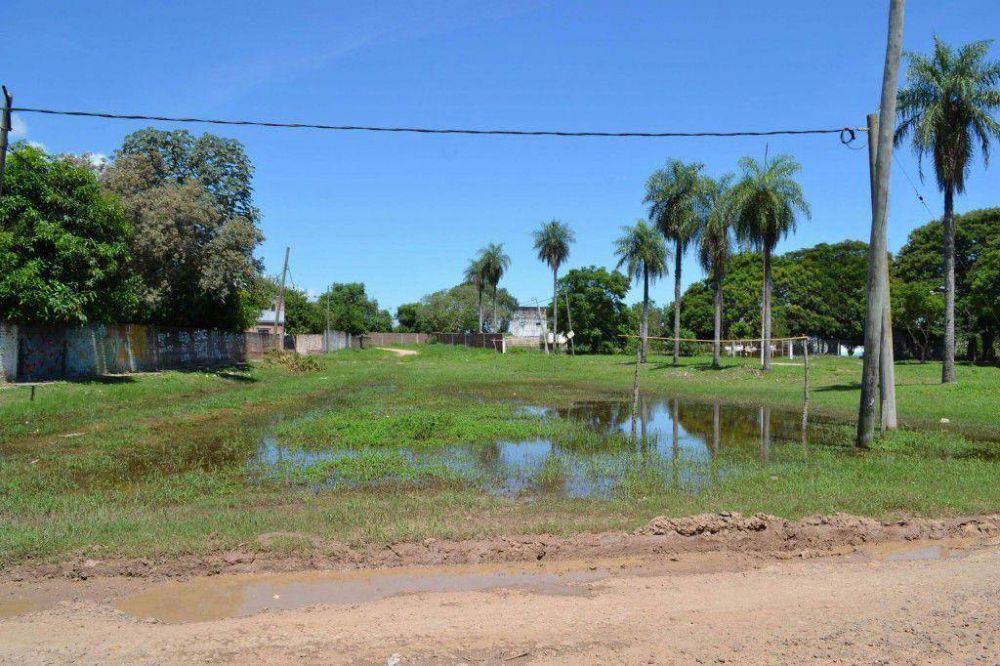 Reclaman obras de alcantarillado en el barrio Esperanza