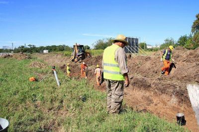 Polan S.A construye colectora paralela a la Ruta N� 8
