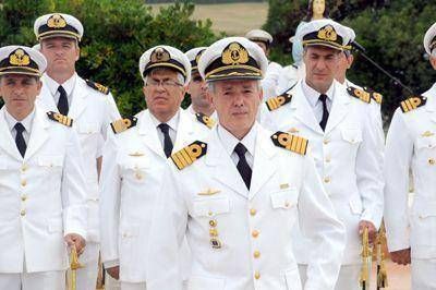 El capit�n de nav�o Guillermo Repetto es el nuevo jefe de Area Naval y la Base