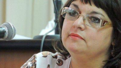 Concejal quiere prevenir la violencia dom�stica con un bot�n antip�nico