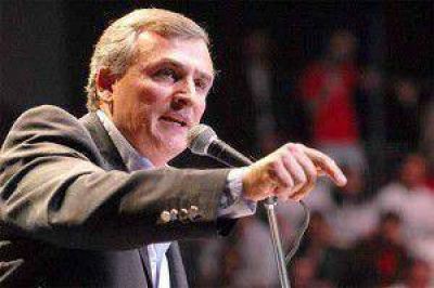 Morales: �creo que Sanz y Cobos como candidatos sin campa�a no le hacen bien al radicalismo�