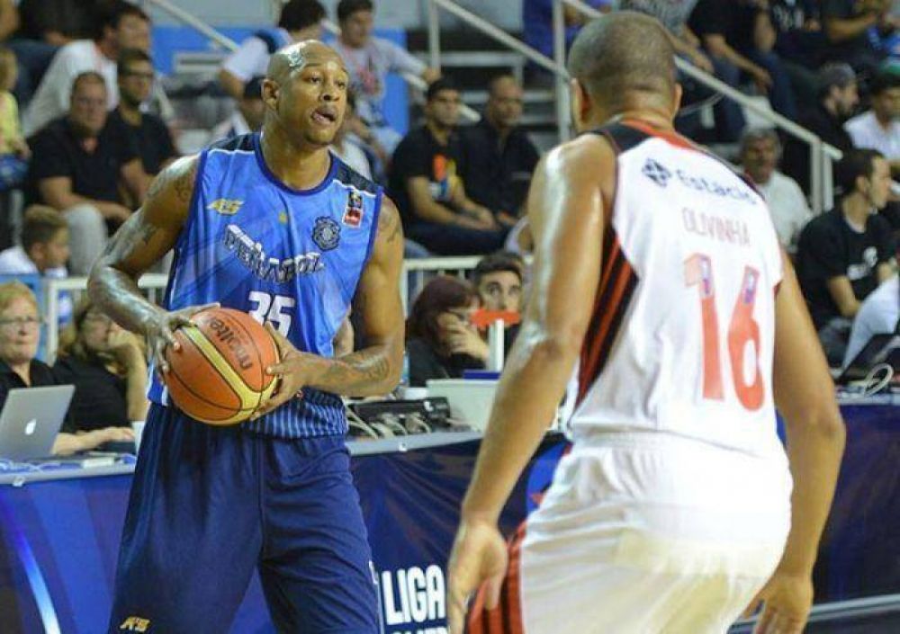 Justin Giddens no seguir� en Pe�arol
