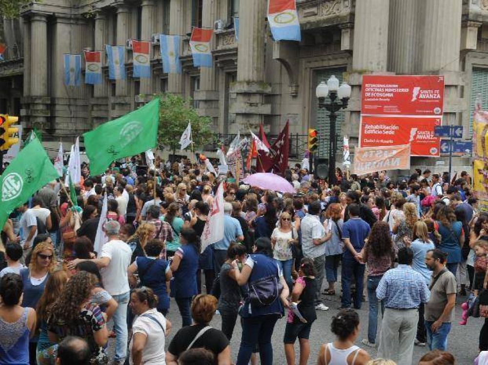 El gobernador Bonfatti convoc� a dialogar a los docentes la semana pr�xima
