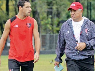 Newell's: Gallego apuesta a un juego diferente, no tan vistoso y con solidez defensiva