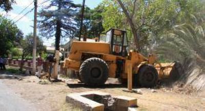 Empezaron a desalojar las tierras usurpadas en Capital
