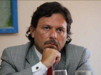 S�enz pide que David y Cornejo renuncien a sus bancas para hacer campa�a