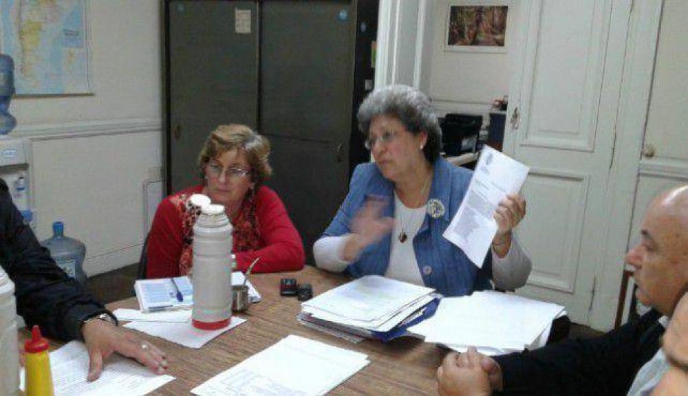 M�dicos del Pirovano: desde el Ejecutivo afirman que �el conflicto no es tal�