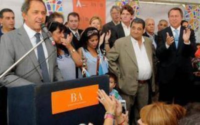 En medio del conflicto docente, Scioli destac� la inversi�n en educaci�n