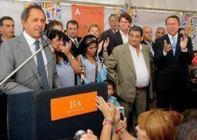 El Gobernador destac� la inversi�n en educaci�n y salud en la Provincia