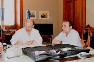 El municipio recibi� dos kits de alcohol�metros
