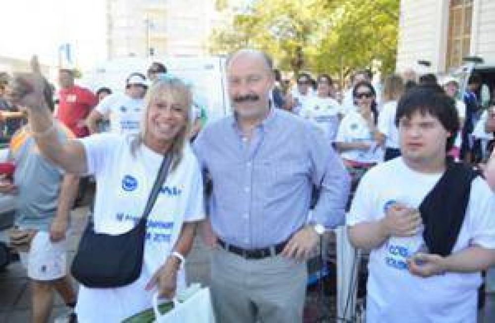Inza acompa�� a la comunidad en la IV Correcaminata ANDA-UPPI