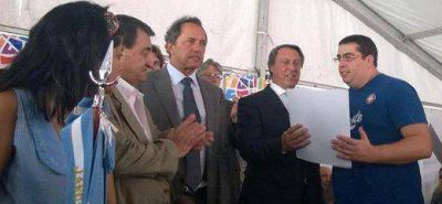 Fuerte respaldo de Scioli a Curto en los Altos de Podest�