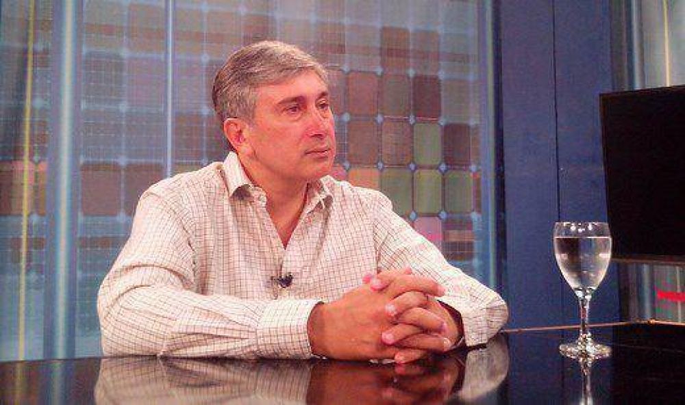 Phatouros: �Las dos personas que compiten con posibilidades reales, son Scioli y Macri�